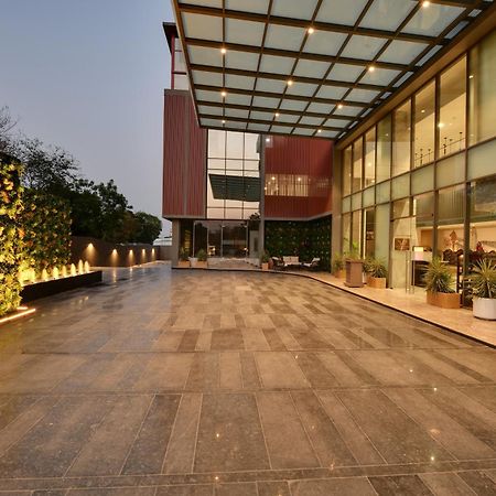 The Fern Residency, Gandhinagar Hotel Kültér fotó