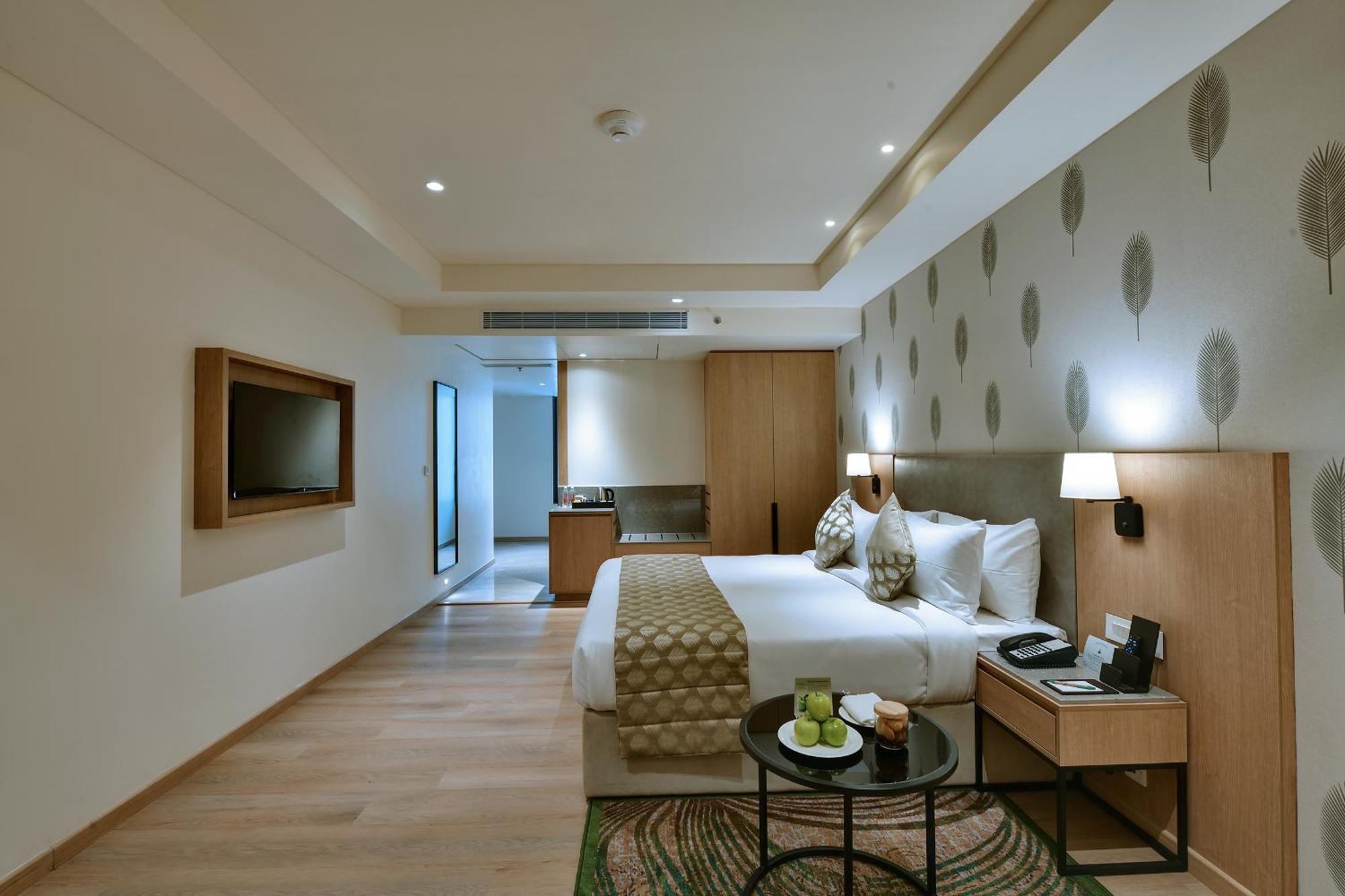 The Fern Residency, Gandhinagar Hotel Kültér fotó