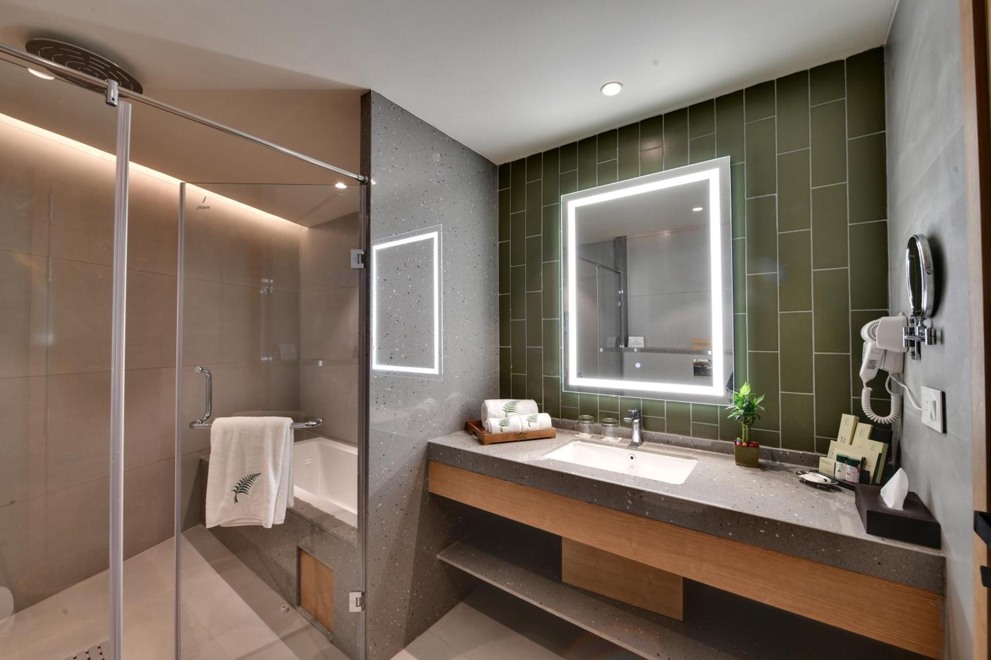 The Fern Residency, Gandhinagar Hotel Kültér fotó