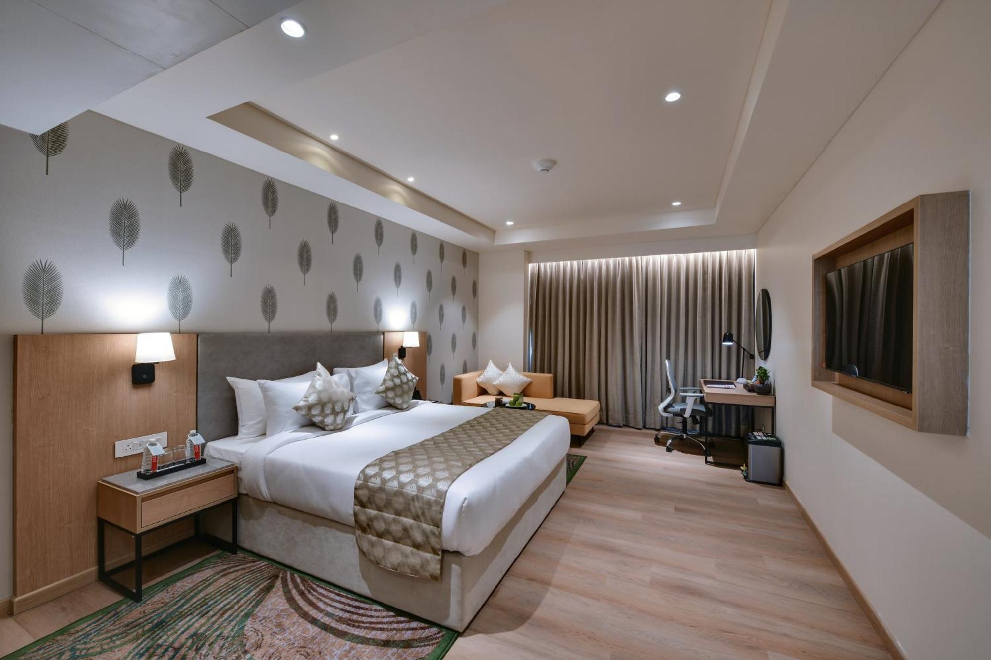 The Fern Residency, Gandhinagar Hotel Kültér fotó
